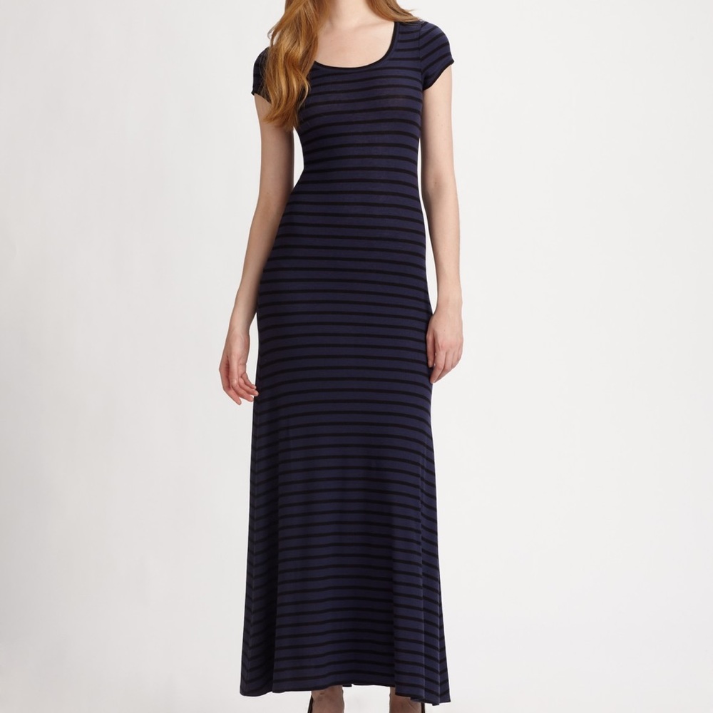 BCBG Short sleeve maxi dress in stripe